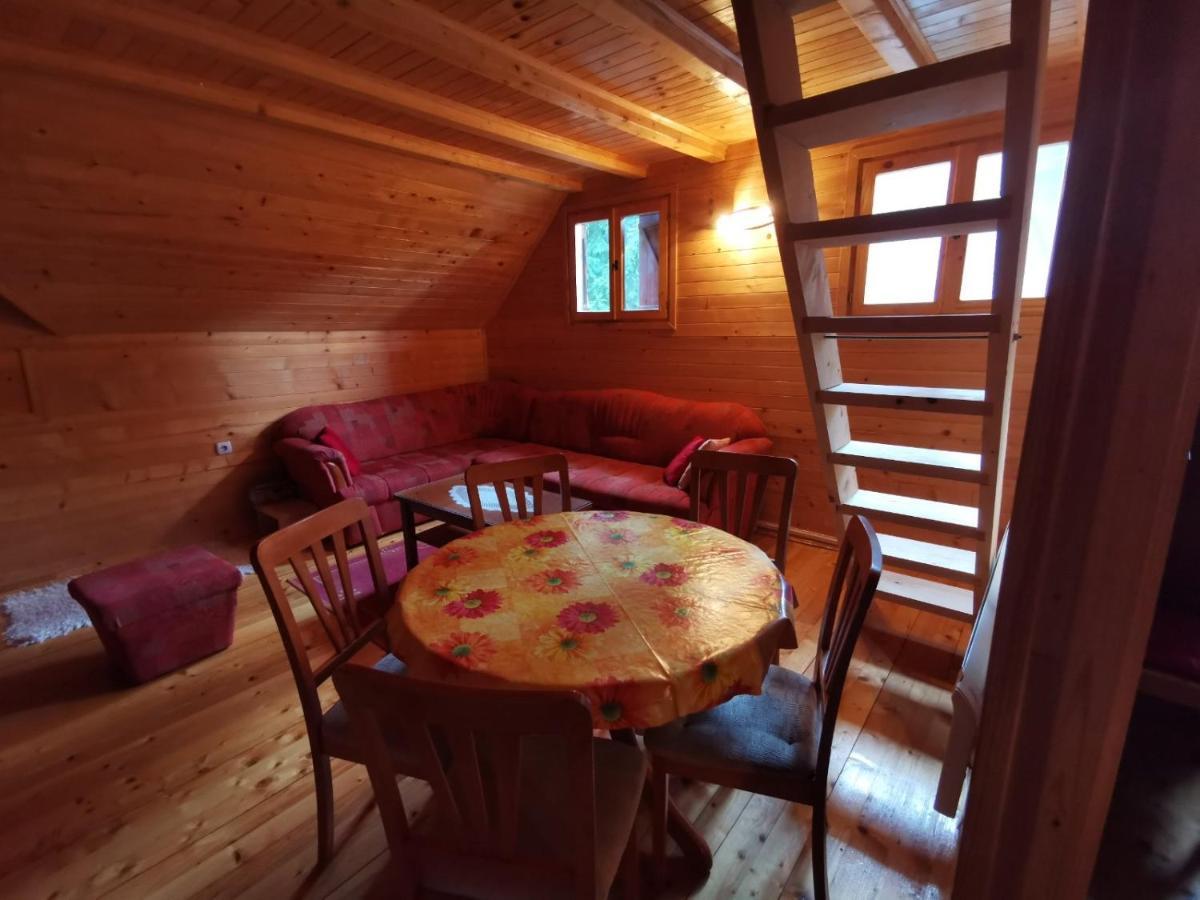 Apartman Bugar มิโตรวัค ภายนอก รูปภาพ